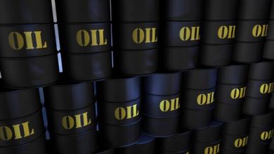 النفط يواصل الصعود بعد بيانات مفاجئة