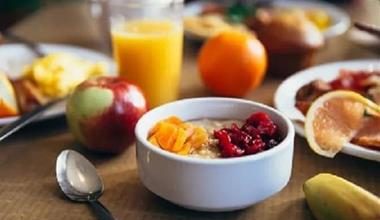 4 أطعمة فطور قد تزيد خطر الإصابة بسرطان الفم!