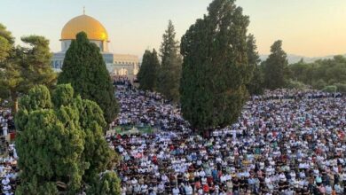 أبناء فلسطين عقدوا العزم أن يبقوا حراساً للأقصى
