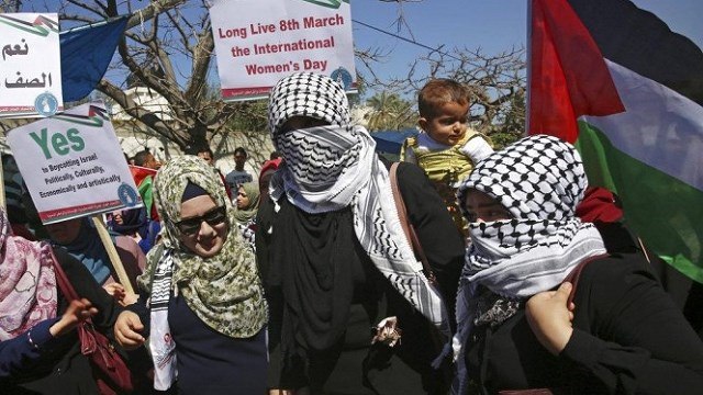 "حماس" في اليوم العالمي للمرأة: نثمّن دور المرأة الفلسطينية