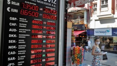 الليرة التركية تسجل أمام الروبل الروسي أدنى مستوى