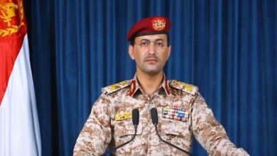 القوات المسلحة اليمنية تستهدف مطار اللد