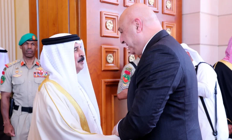 ملك البحرين : سنقيم بعثة ديبلوماسية دائمة في بيروت