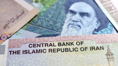 إيران تزيل 4 أصفار من عملتها