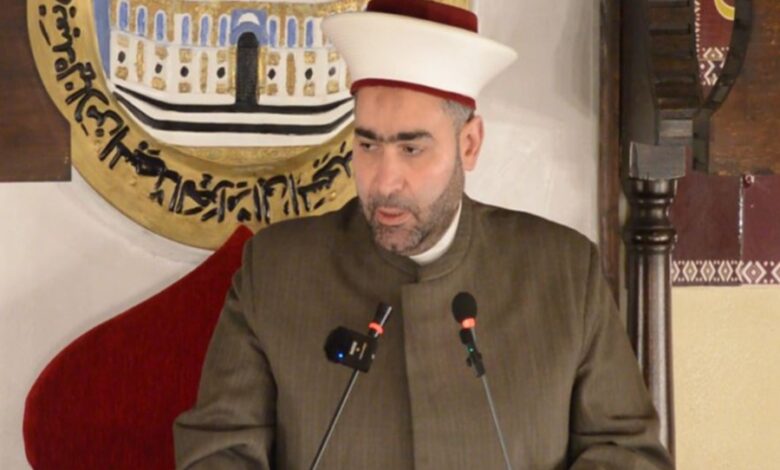 القطان: لا أحد عاقل إلا ويكون خلف الجيش والمقاومة