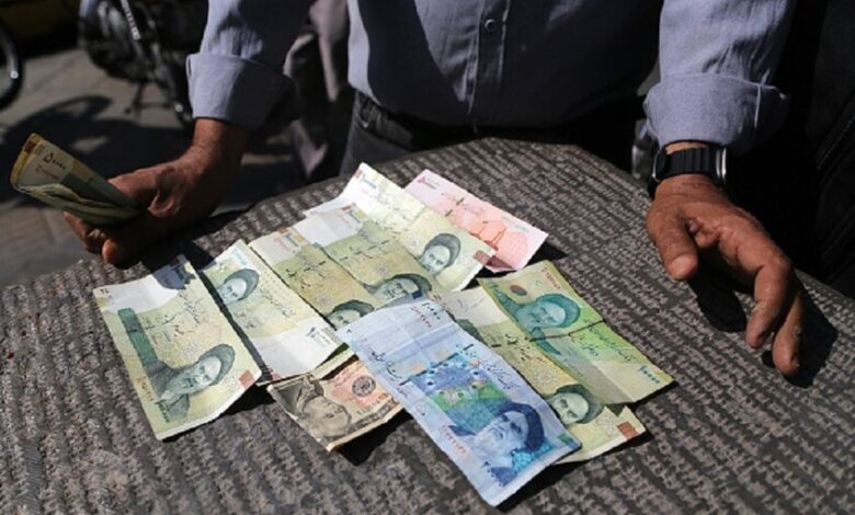 بزشكيان يوجّه بحذف أربعة أصفار من الريال