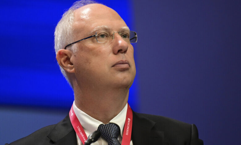 دميترييف ينفي تسريب تفاصيل خطة ترامب للسلام