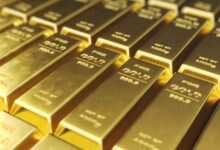 ارتفاع العقود الآجلة والفورية للذهب بهذه القيمة!