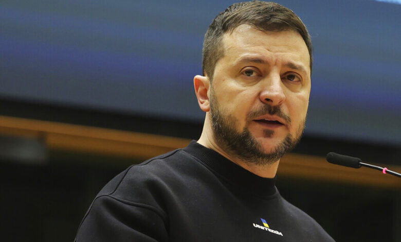 زيلينسكي يعلن استعداده للقاء ترامب لبحث اتفاق السلام