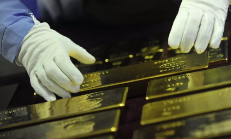 الذهب يسجّل مستوى قياسي جديد يتجاوز 4400 دولار