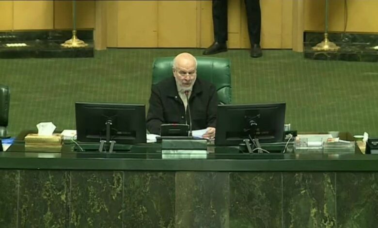 إيران تتوعد بالرد على أي مغامرة عدائية