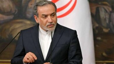 عراقجي: الوجود العسكري الأجنبي في الخليج يزيد التوتر