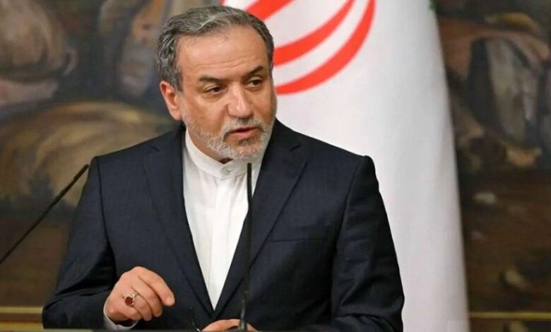 عراقجي: الوجود العسكري الأجنبي في الخليج يزيد التوتر