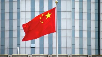 الصين تطالب واشنطن بضمان سلامة مادورو وزوجته