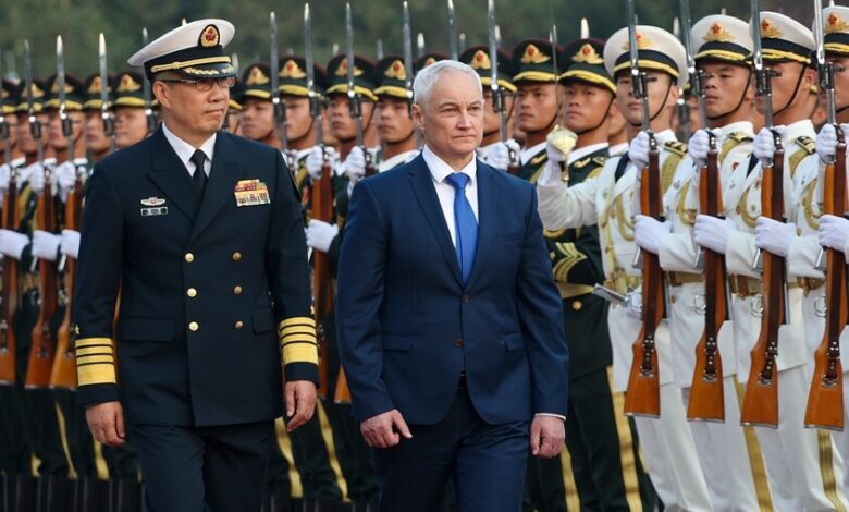 وزيرا دفاع روسيا والصين يؤكدان تعزيز التعاون العسكري المشترك