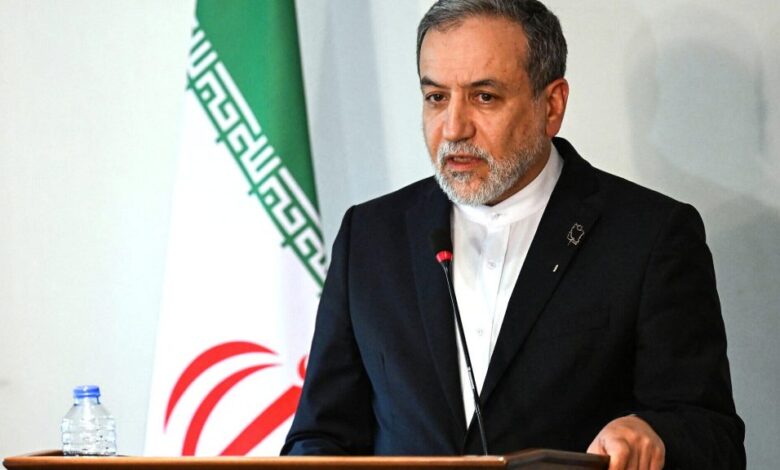 وزير الخارجية الإيراني إلى بيروت لـ ”تعزيز العلاقات“