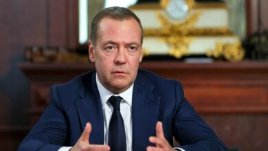 مدفيديف: محاولة واشنطن تبرير أعمالها العسكرية لاتجي نفعاً