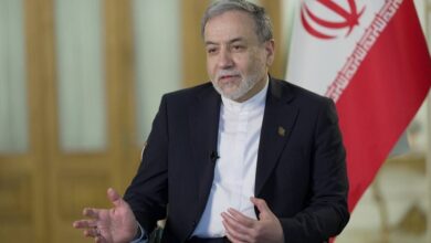 إيران تتهم واشنطن وتل أبيب بحرب غير قانونية