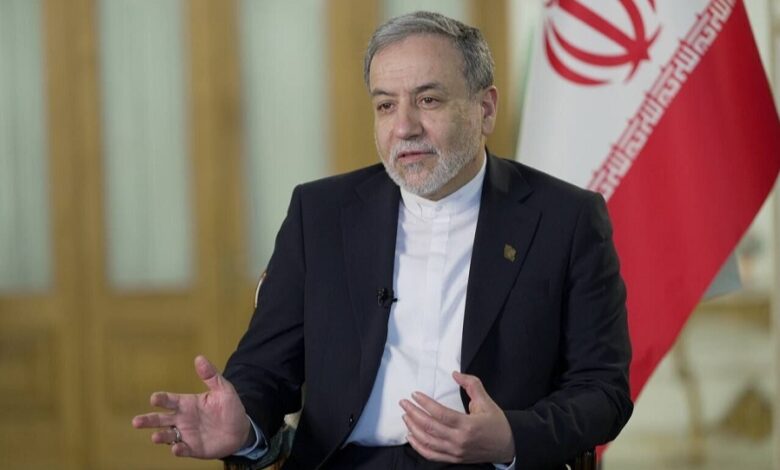 إيران تتهم واشنطن وتل أبيب بحرب غير قانونية