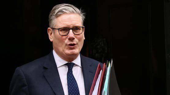 ستارمر : واشنطن تستخدم قواعدنا لقصف منصات صواريخ إيران