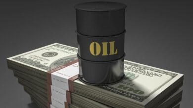 النفط يقفز بقوة قبل فرض أمريكا حصاراً على إيران