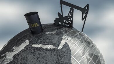 قفزة لأسعار النفط مع عودة إغلاق مضيق هرمز