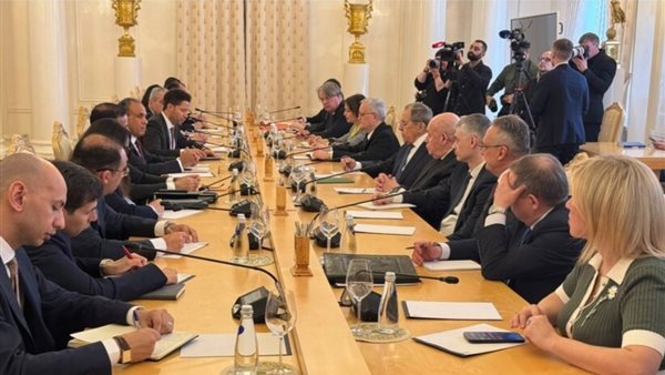 لافروف وعبد العاطي يؤكدان عمق العلاقات التاريخية