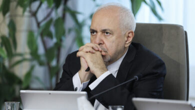 ظريف: وفد إيران يمتلك تفويضاً كاملاً