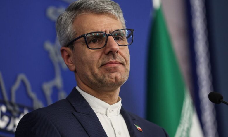 إيران تستنكر اغتيال آمال خليل وتصفه بجريمة تطهير