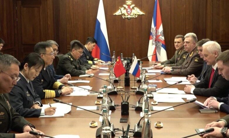 تعزيز التنسيق الإستراتيجي بين بكين وموسكو