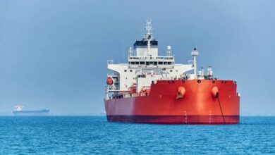 شركات الشحن تنتظر ضمانات لعبور مضيق هرمز