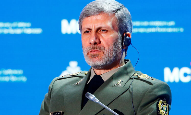 حاتمي في عيد الحرس الثوري: الحرس أثبت قدرته في الحروب