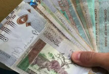 الجنيه السوداني ينهار متجاوزاً مئة مقابل المصري
