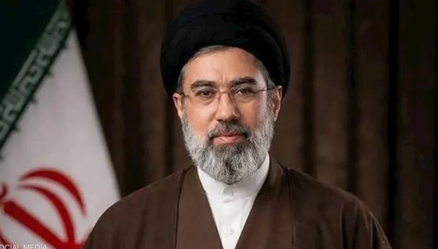 الخامنئي : الانتقام لدماء الإمام الشهيد مطلب الشعب