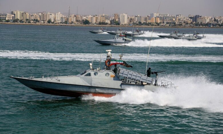 إيران تحيد القوة العسكرية الأميركية في الخليج