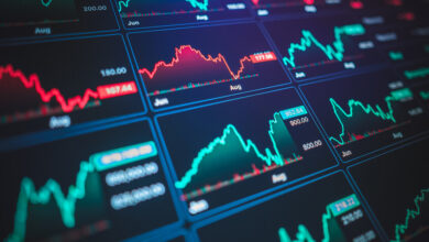 بورصات الخليج تتراجع مع تصاعد مخاوف الفائدة