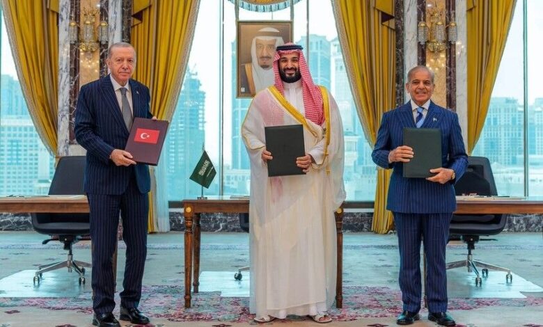 طهران تنتقد حلف مكة الثلاثي وتشكك بفاعليته