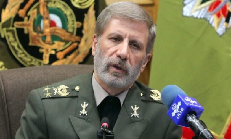 حاتمي: إيران تعزز قدراتها العسكرية وتوسّع انتشارها البحري