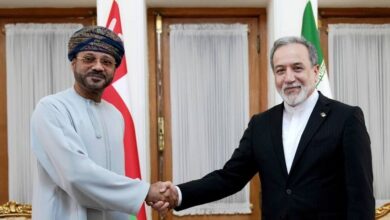عراقجي والبوسعيدي يبحثان التطورات في اليمن