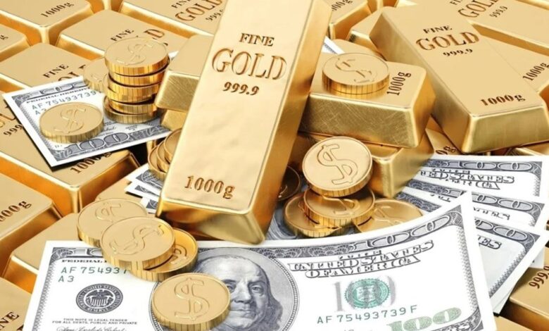 أسعار الذهب تتراجع تزامناً مع ارتفاع الدولار